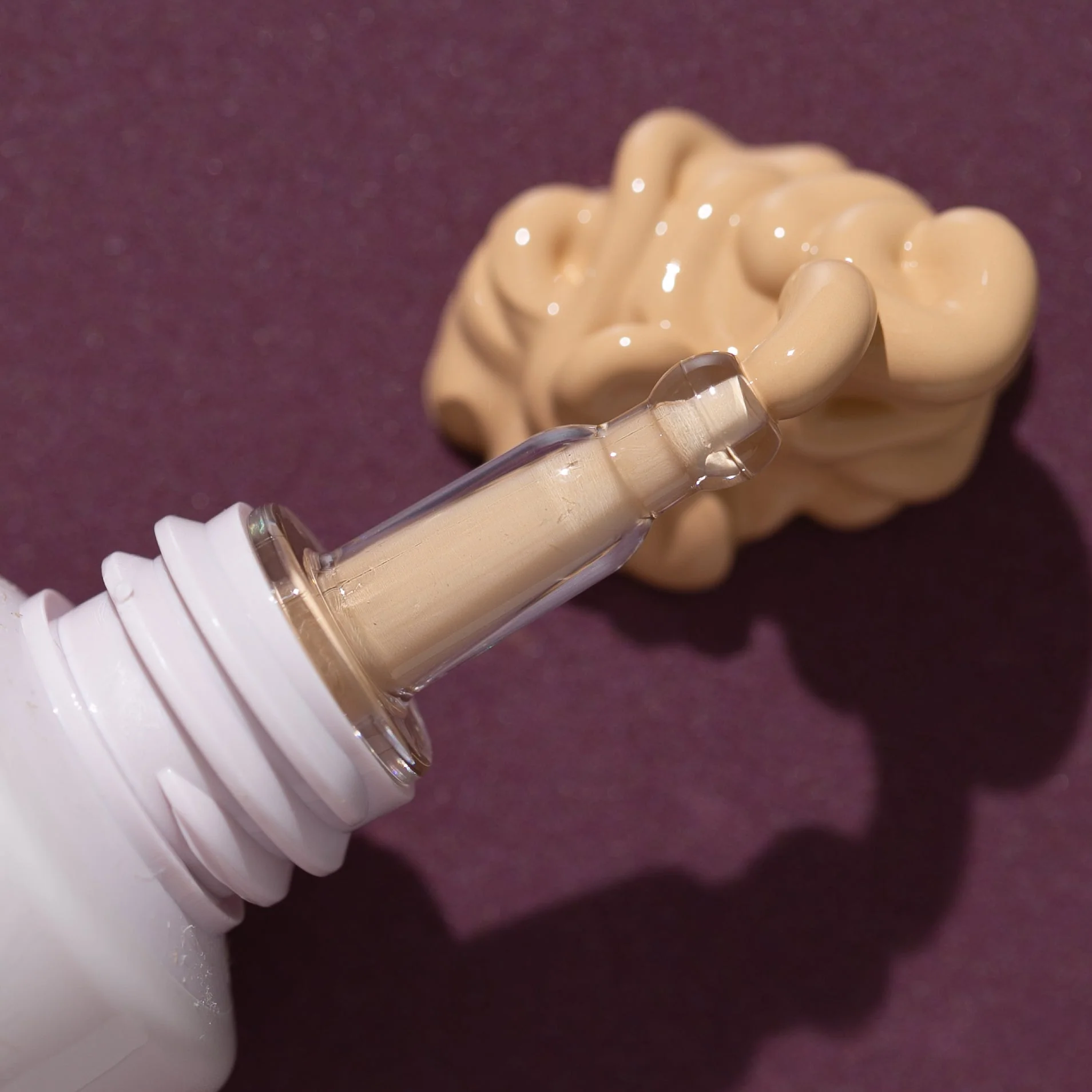 T.C.E Supersize Super Coverage Serum Makeup with Skin Buffing Brush - Image 6